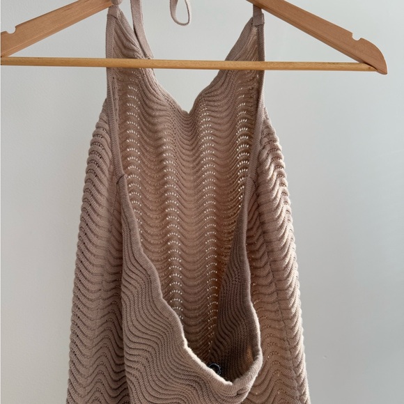 PrettyLittleThing Wave Knit Mini Dress - Picture 6 of 9